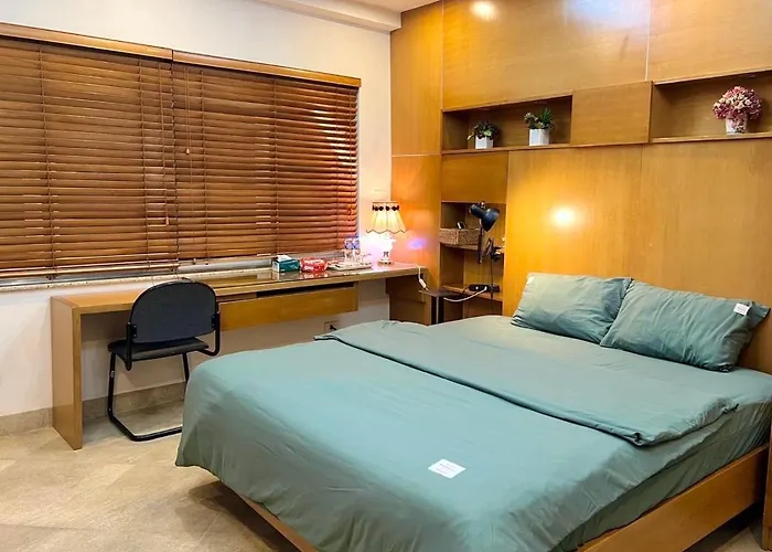Serviced Apartment next to the Hanoi Opera House Căn hộ đầy đủ tiện nghi có thang máy ngay gần Nhà Hát Lớn